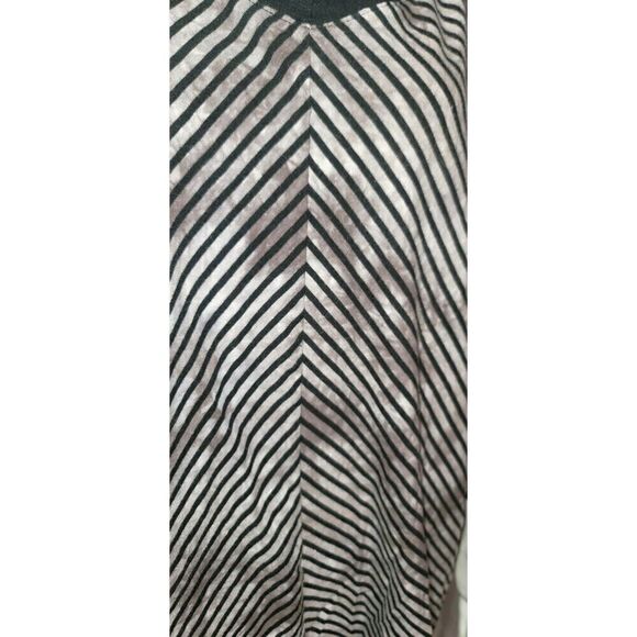 Catherine's Graphic Print Top Pullover Three Quarter Sleeve - Size 1X - Picture 6 of 8